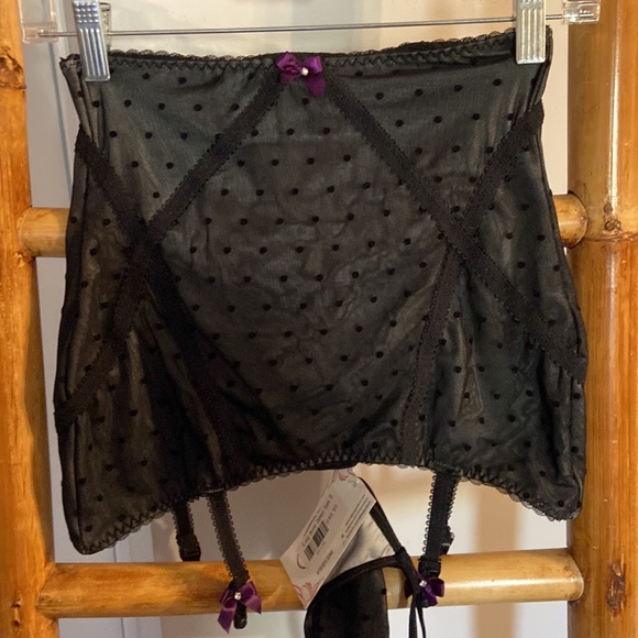 Vixen by Leg Ave Velvet Polka Dot Purple Bow Diamond Bra Garter Panty Set SZ SM - Picture 3 of 8